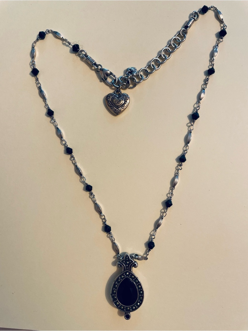 BRIGHTON American Beauty RETIRED Black Crystal Beaded Pendant Silver Necklace